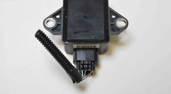 Lexus RX 330 - 350 - 400H Acceleration sensor 1745005233 8918348010