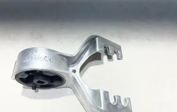 Ford Kuga II Muffler mount bracket/holder CV615A261