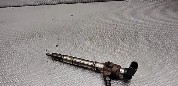 Skoda Octavia Mk2 (1Z) Fuel injector 03L130277B
