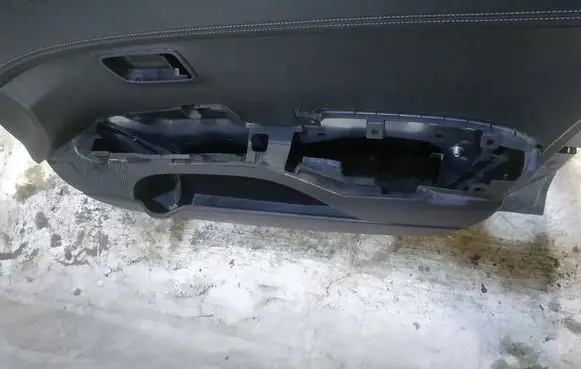 Mitsubishi Outlander Front door card panel trim 