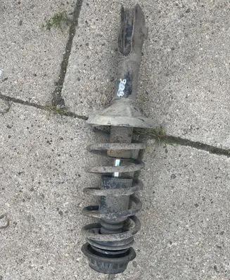 Volkswagen PASSAT B5 Front shock absorber/damper