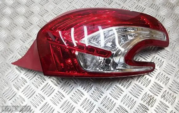 Peugeot 208 Rear/tail lights 085501963R