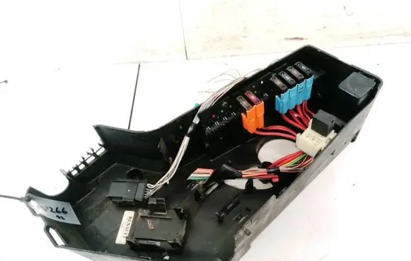 Renault Master II Fuse box set 7700309134