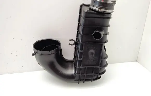 Mercedes-Benz E W211 Air intake duct part A6460941097 A6460940091