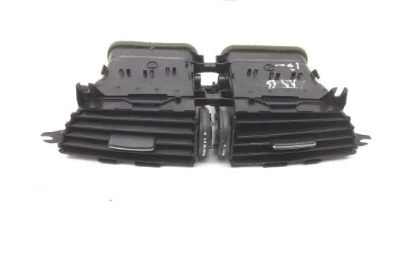 Mercedes-Benz C W204 Dash center air vent grill
