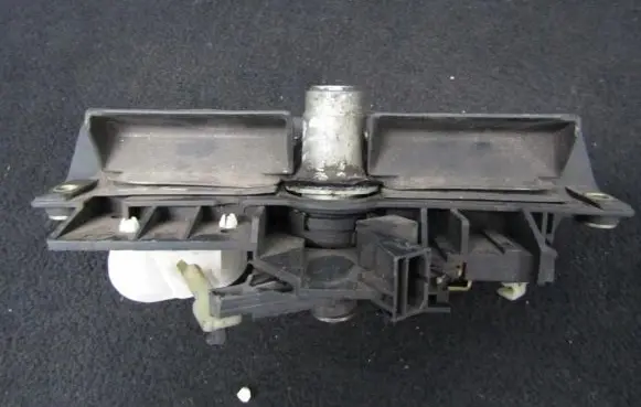 Audi A6 S6 C5 4B Tailgate/trunk/boot exterior handle 8D9827565 4B0827565
