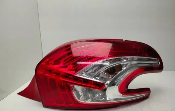 Peugeot 208 I Rear/tail lights 