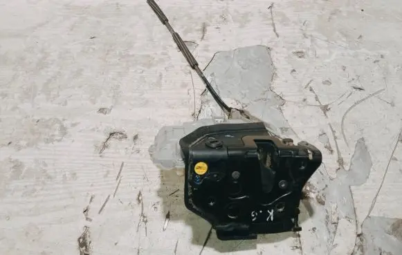 Seat Leon (1P) Rear door lock 1P0839015