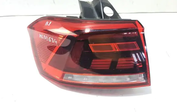 Volkswagen PASSAT B8 Rear/tail lights 3G9945095G