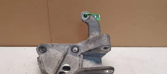 Volvo V40 Engine mounting bracket 31359638