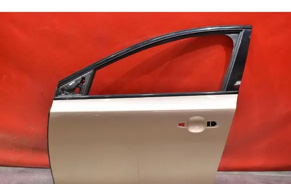 Volvo V40 Front door