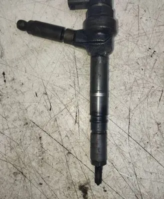 Opel Astra H Fuel injector 0445110175