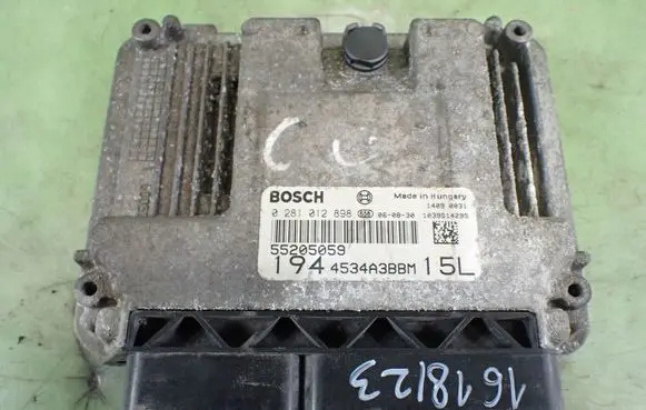 Fiat Croma Engine control unit/module ECU 028101289855205059