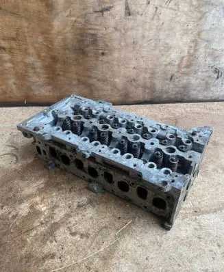 Opel Corsa D Engine head 55231550 1160305941