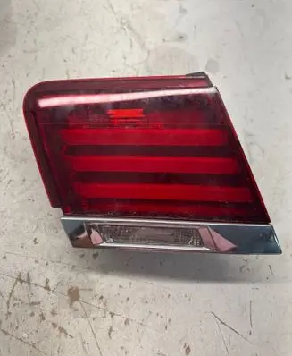 Tailgate rear/tail lights