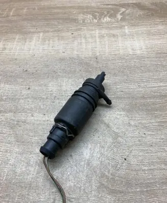 Audi 100 S4 C4 Windscreen/windshield washer pump 443971924
