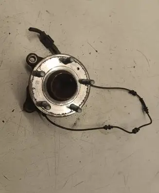Opel Astra K Rear wheel hub 13507454 557804735 2410400000000N