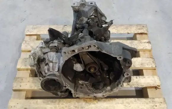 Volkswagen Golf IV Manual 5 speed gearbox EUH