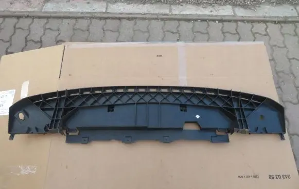 Front bumper skid plate/under tray