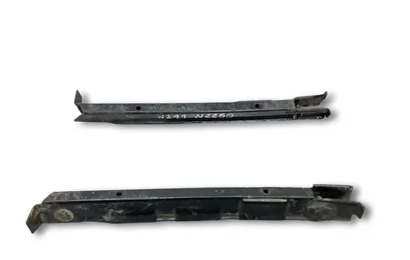 Mercedes-Benz E W211 Front bumper mounting bracket A2118801214 A2118801114