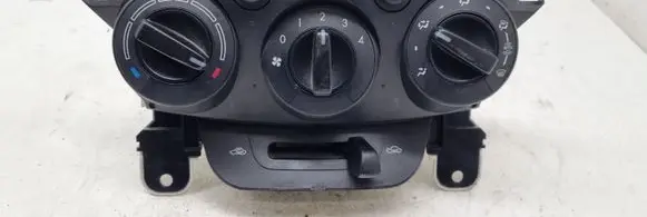 Mazda 2 Climate control unit DF71 8H06