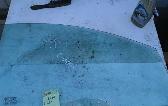 Ford Focus C-MAX Front door window glass four-door 