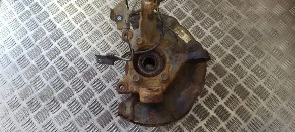 Front wheel hub