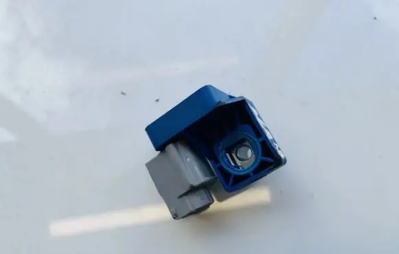 Renault Laguna III Airbag deployment crash/impact sensor 988310001r