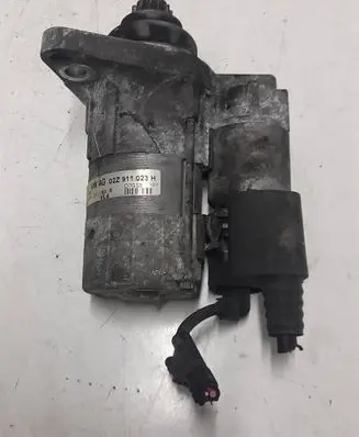 Volkswagen Touran I Starter motor 02Z911023H D7GS8 11032317R