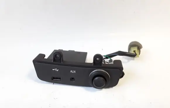 SsangYong Korando USB socket connector 202008944