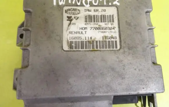 Renault Twingo I Engine control unit/module HOM7700860324 IAW6R.20