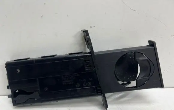 BMW 3 E90 E91 Cup holder 22167210 7127461