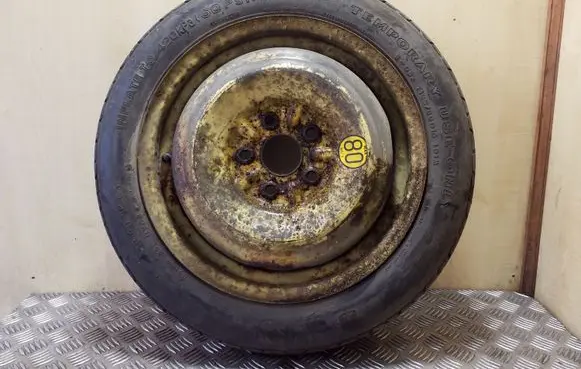 Toyota Avensis Verso R16 spare wheel 