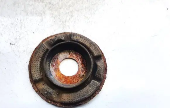 Toyota Avensis T270 Coil spring mount 