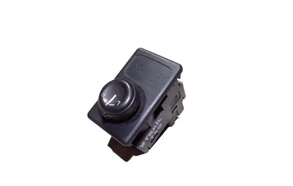 Nissan X-Trail T30 Wing mirror switch
