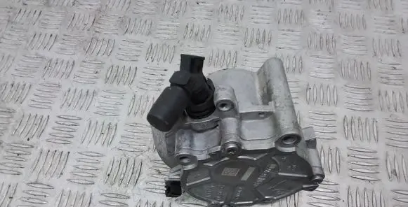 Volkswagen Golf VIII Vacuum pump 06Q145100F