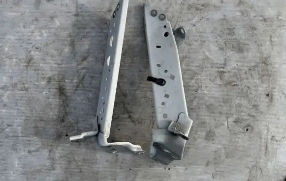 Volvo S80 Front wiper linkage and motor 52140
