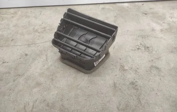 Ford Explorer V Dashboard air vent grill cover trim FB5319893