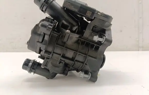 Thermostat/thermostat housing