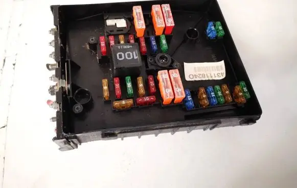 Volkswagen Golf Plus Fuse box set 1k0937125