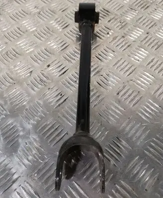Toyota Prius (XW50) Rear control arm
