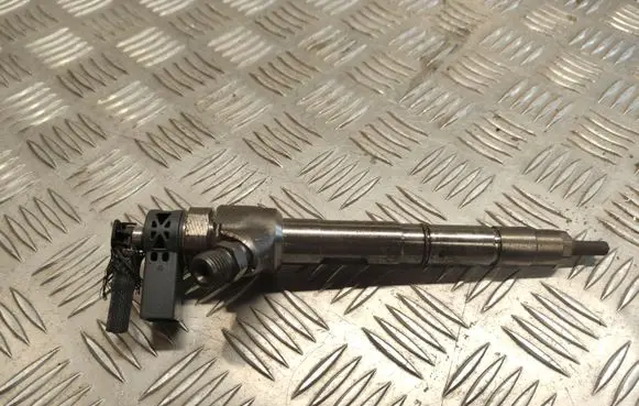 Volkswagen Golf VII Fuel injector 04L130277AE