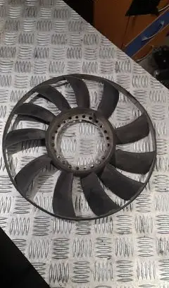 Volkswagen PASSAT B5.5 Fan impeller 058121301b