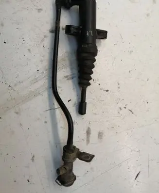 Clutch slave cylinder