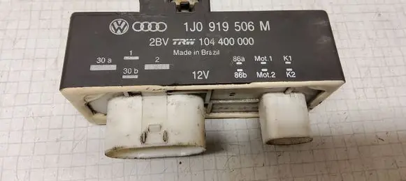 Volkswagen Polo IV 9N3 Coolant fan relay 1J0919506M