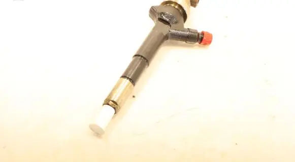 Fuel injector
