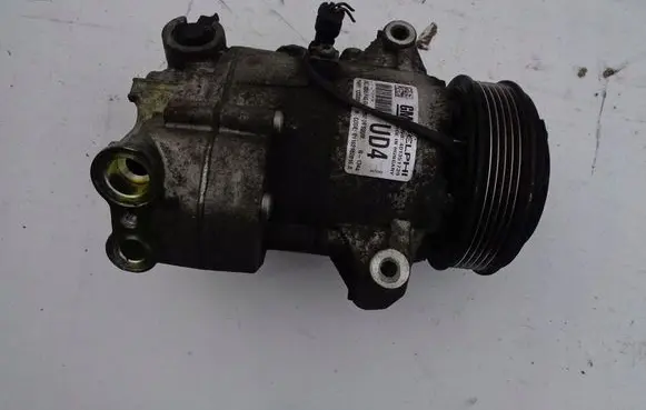 BMW 3 F30 F35 F31 Air conditioning (A/C) compressor (pump) 