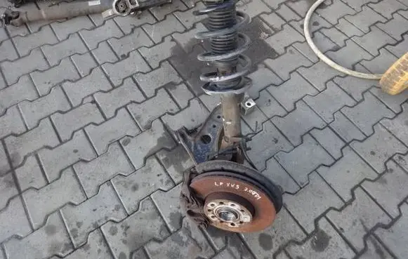 Volkswagen Golf V Front wheel hub spindle knuckle