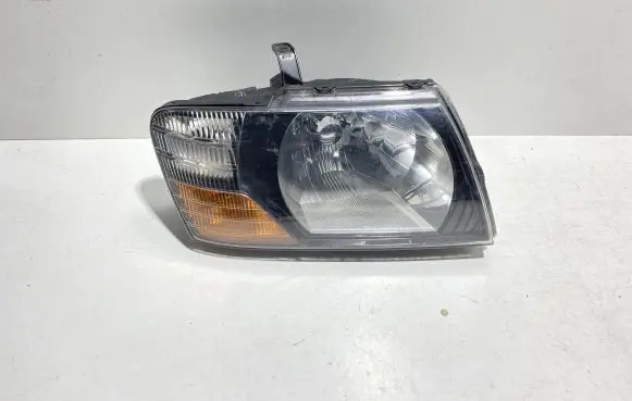 Mitsubishi Pajero Headlight/headlamp 10087507