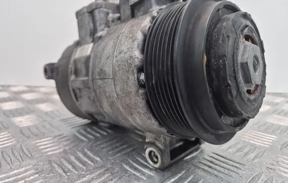 Mercedes-Benz GLK (X204) Air conditioning (A/C) compressor (pump) A0022303111
